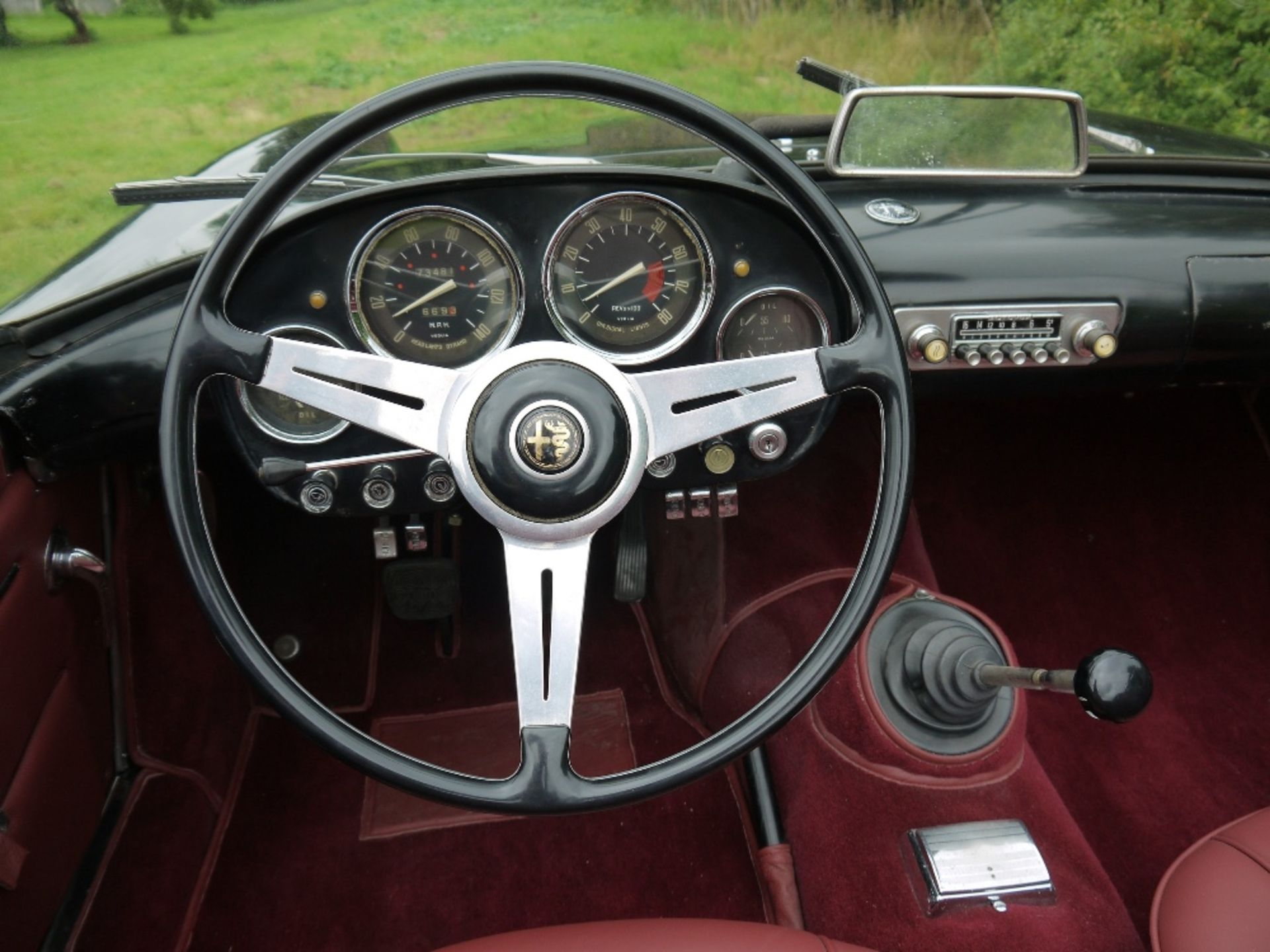 1960 ALFA ROMEO TOURING SPIDER Registration Number: 307 XVJ Chassis Number: AR*10204*000517 Recorded - Image 24 of 36