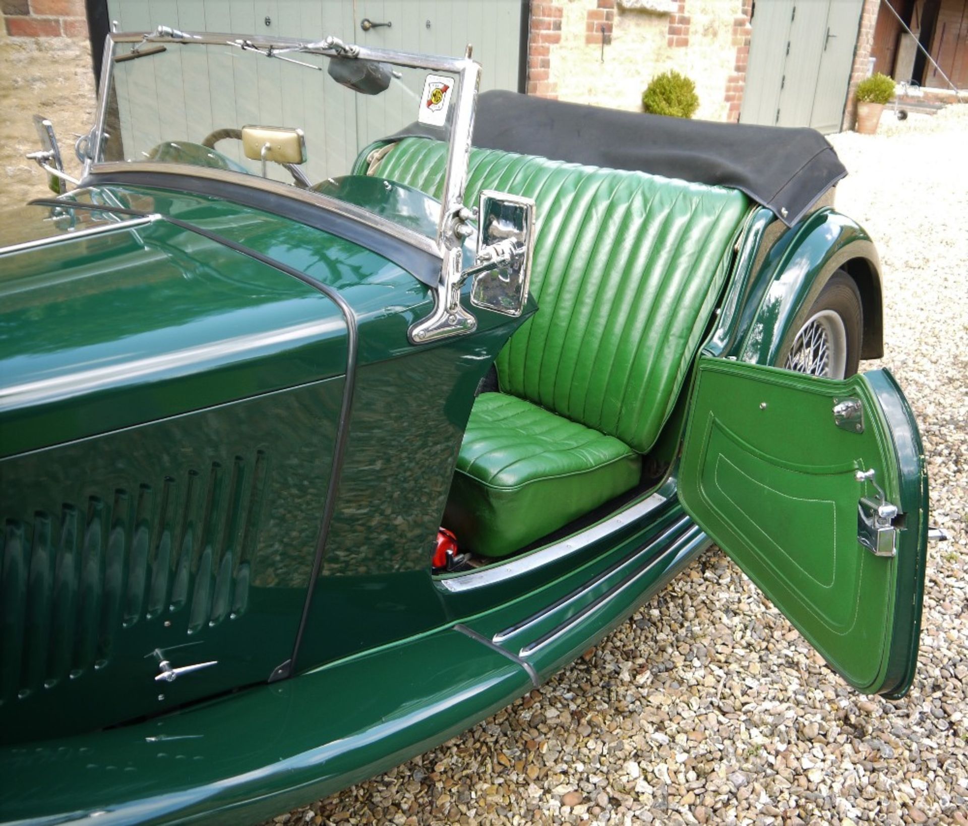 1949 MG TC 'MIDGET' Registration Number: XVV 276 Chassis number: TC 7712 Recorded Mileage: 40,700 - Image 11 of 21