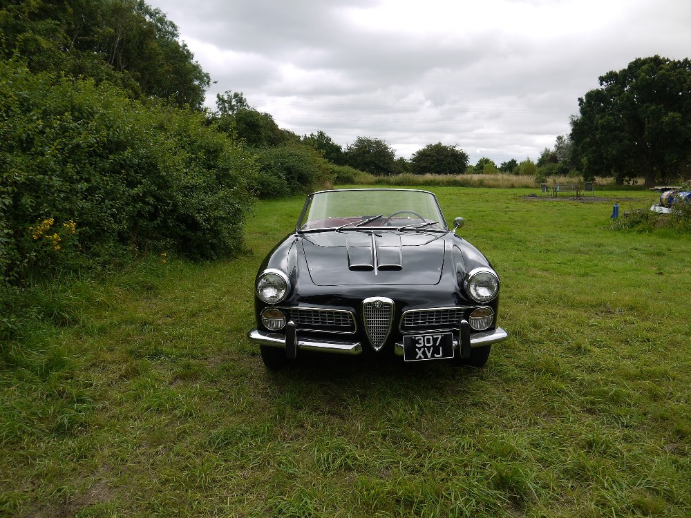 1960 ALFA ROMEO TOURING SPIDER Registration Number: 307 XVJ Chassis Number: AR*10204*000517 Recorded - Image 6 of 36