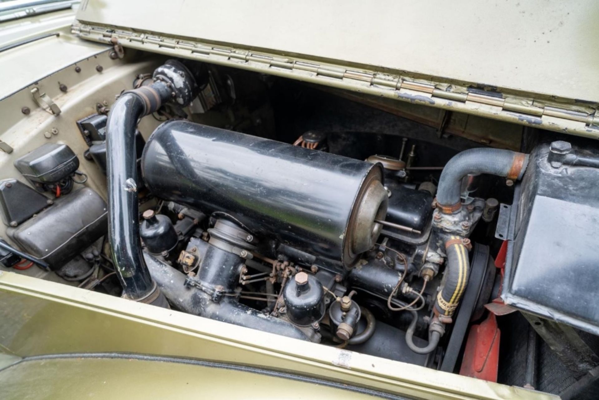 1954 BENTLEY R-TYPE 4½-LITRE SALOON Registration Number: 710 XVR Chassis Number: B292YD   Four speed - Bild 12 aus 22
