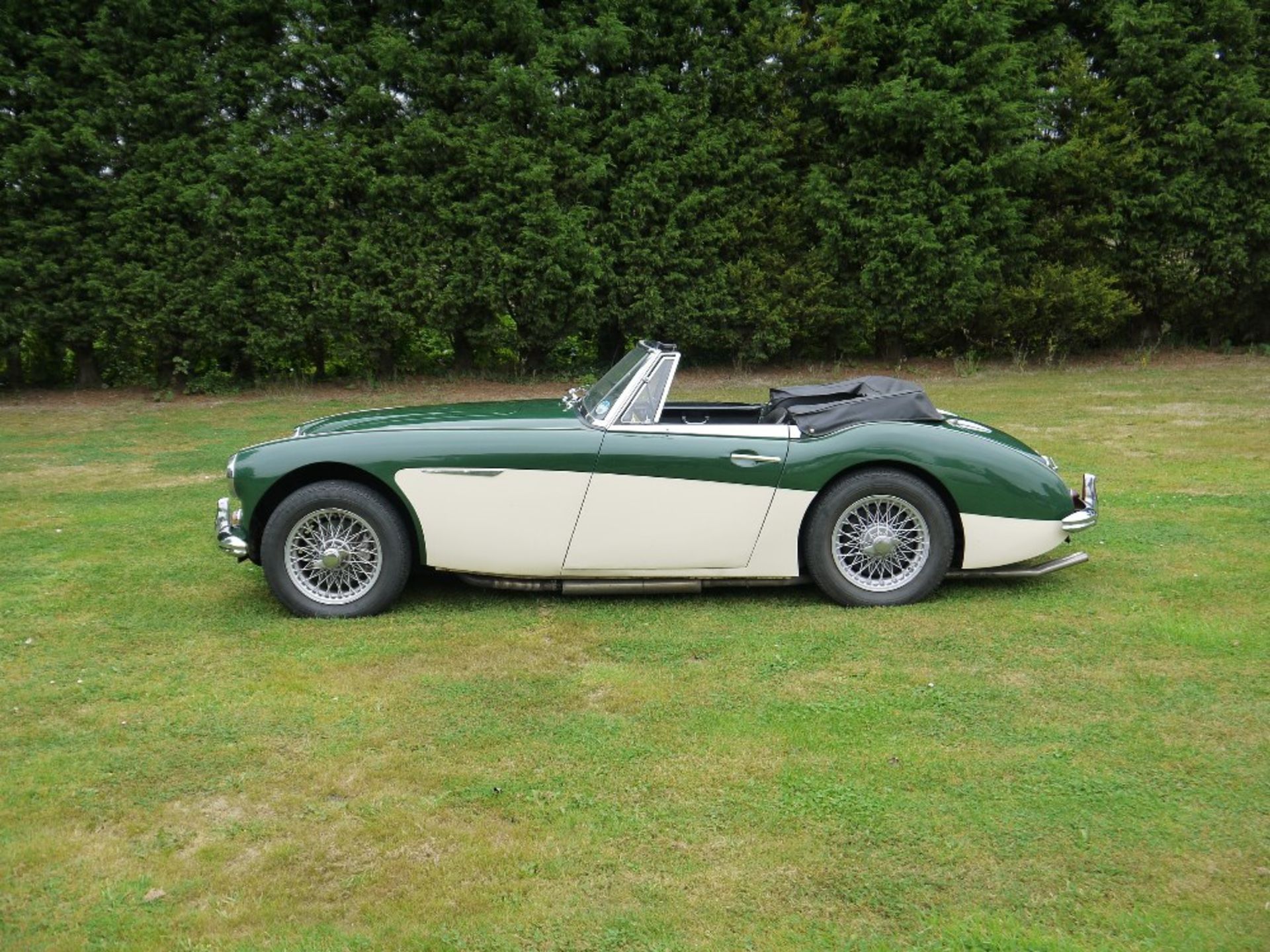 1963 AUSTIN-HEALEY 3000 MARK II Registration Number: MJF 346 Chassis Number: H-BJ7-24376 Recorded - Image 3 of 22
