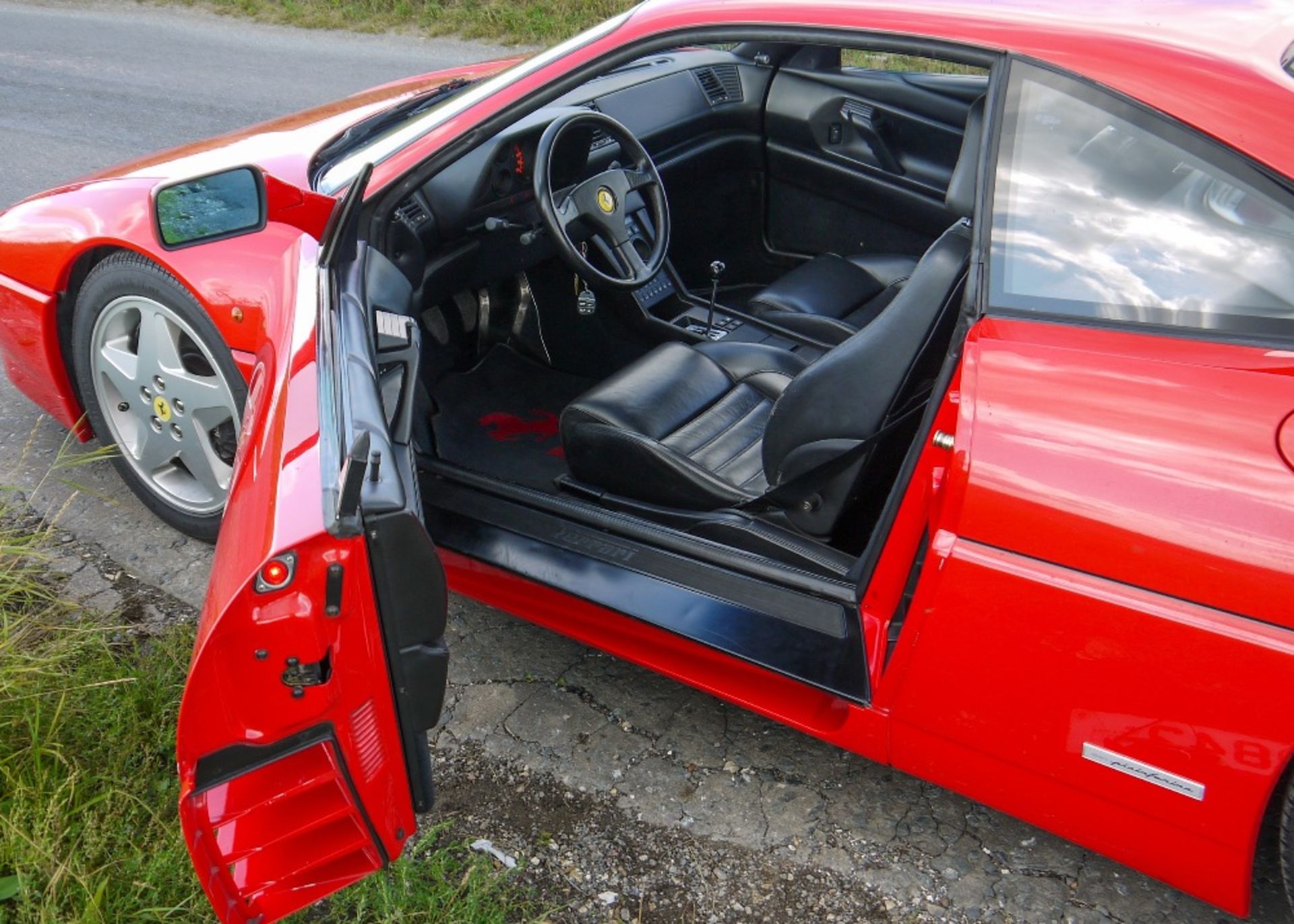 1993 FERRARI 348 TRANSVERSALE BERLINETTA Registration Number: L796THC Chassis Number: - Image 19 of 49