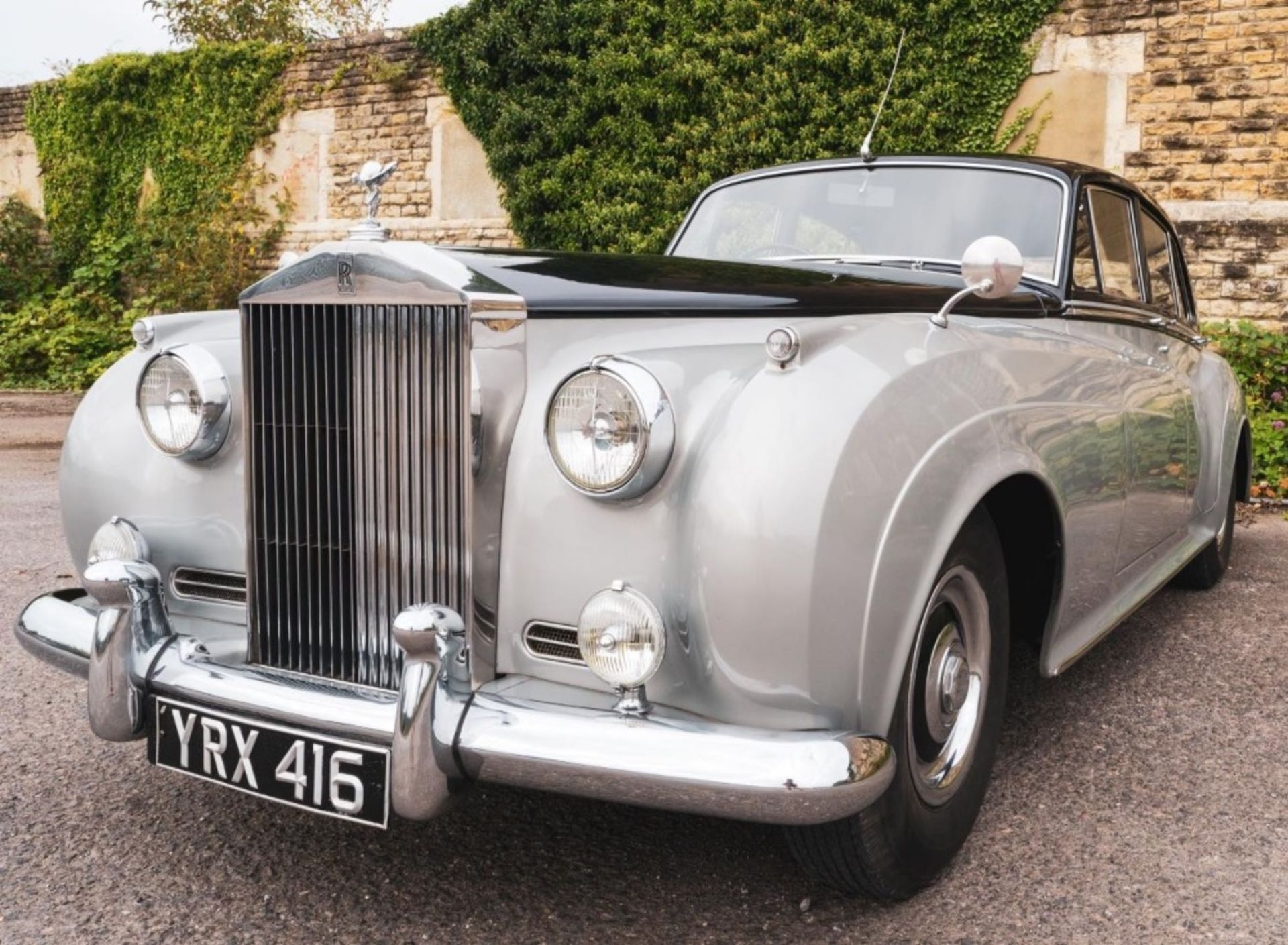 1957 ROLLS-ROYCE SILVER CLOUD Registration Number: YRX 416 Chassis Number: SED429 Recorded - Image 9 of 24