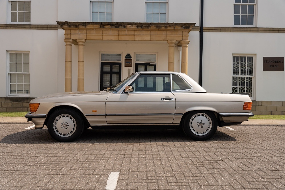 1986 MERCEDES-BENZ 500 SL Registration Number: D896 UTU Chassis Number: WDB1070462A050905 Recorded - Image 6 of 26