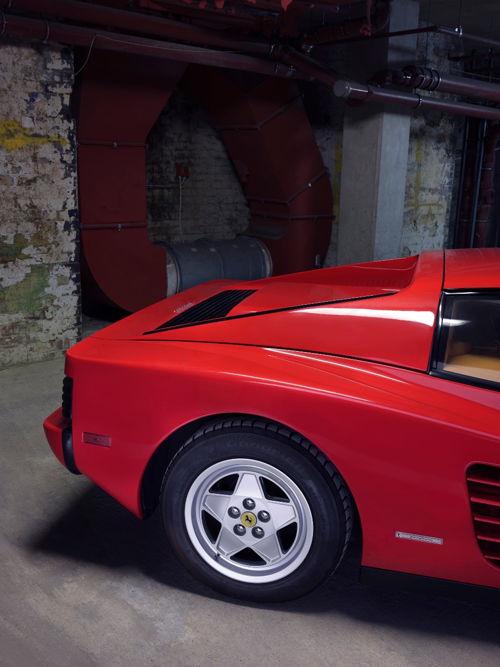 1991 FERRARI TESTAROSSA Registration Number: UK Taxes Paid     Chassis Number: ZFFSM17A6M0088562 - Image 11 of 24