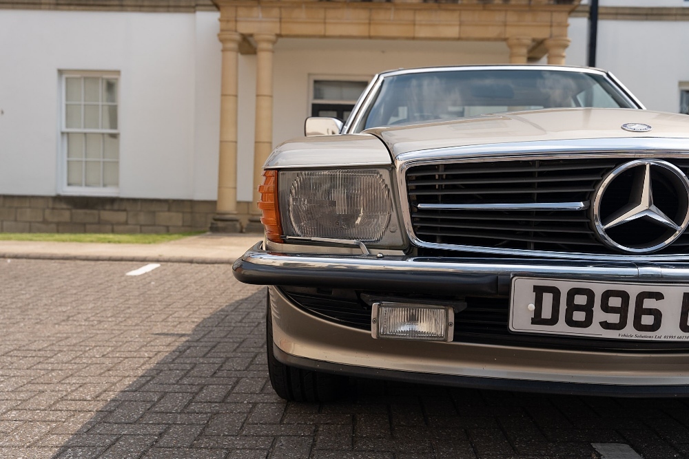 1986 MERCEDES-BENZ 500 SL Registration Number: D896 UTU Chassis Number: WDB1070462A050905 Recorded - Image 4 of 26