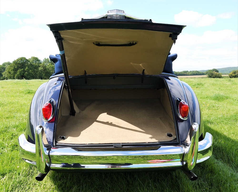 1958 JAGUAR XK150 DROPHEAD COUPE Registration Number: SSU 260 Chassis Number: S837226 Recorded - Image 11 of 26