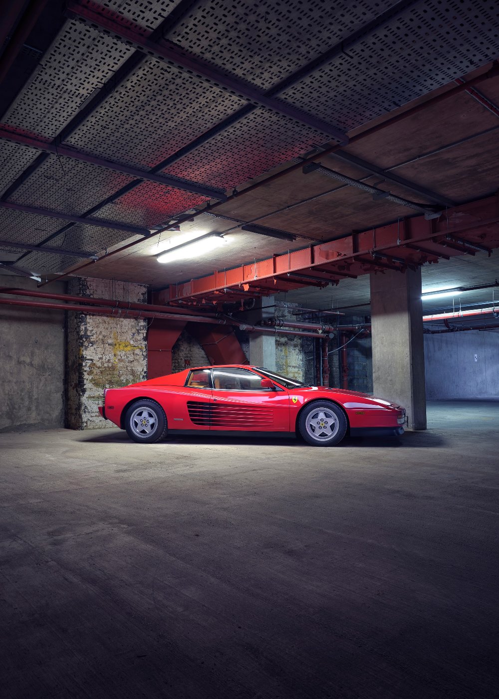 1991 FERRARI TESTAROSSA Registration Number: UK Taxes Paid     Chassis Number: ZFFSM17A6M0088562 - Image 2 of 24