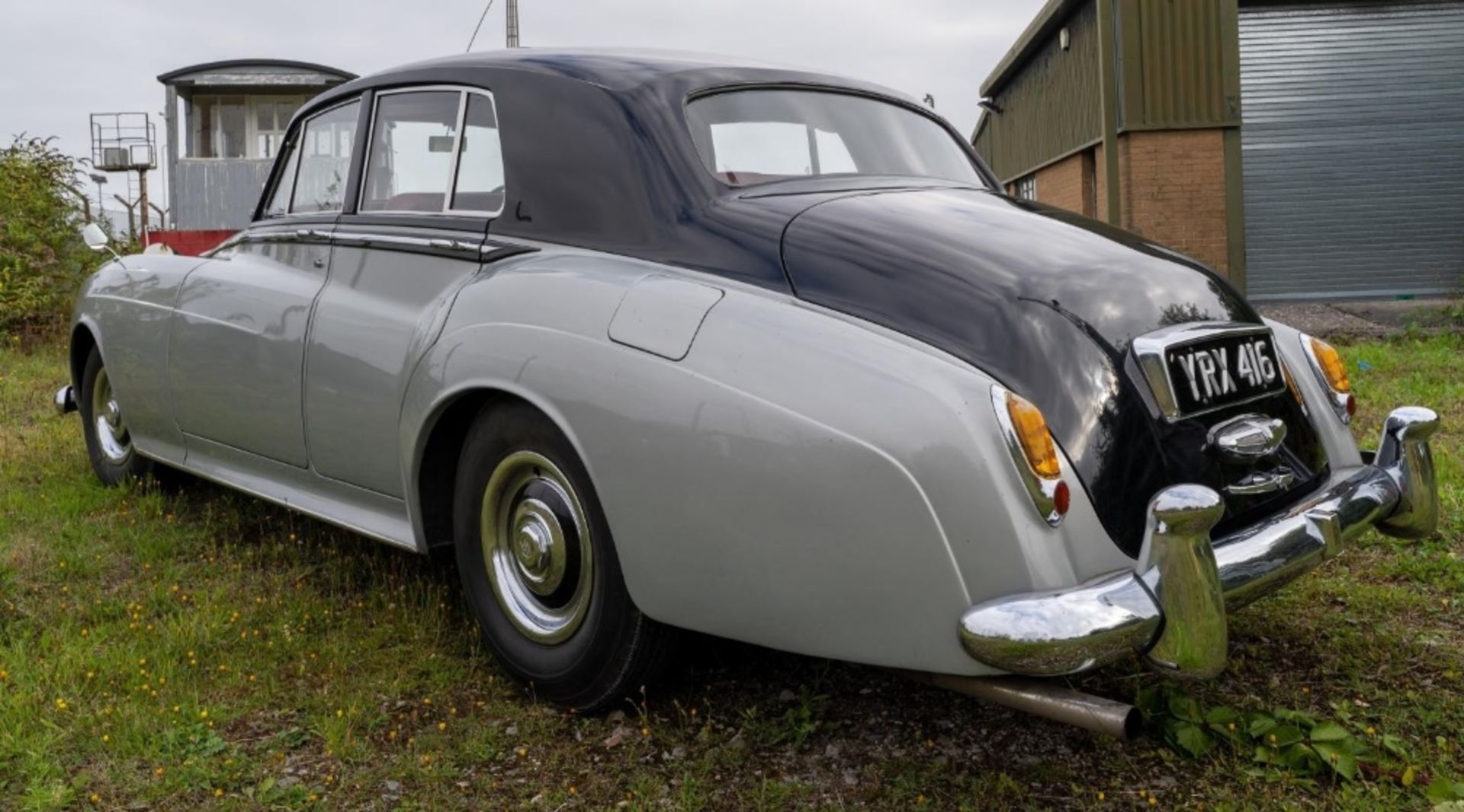 1957 ROLLS-ROYCE SILVER CLOUD Registration Number: YRX 416 Chassis Number: SED429 Recorded - Image 5 of 24
