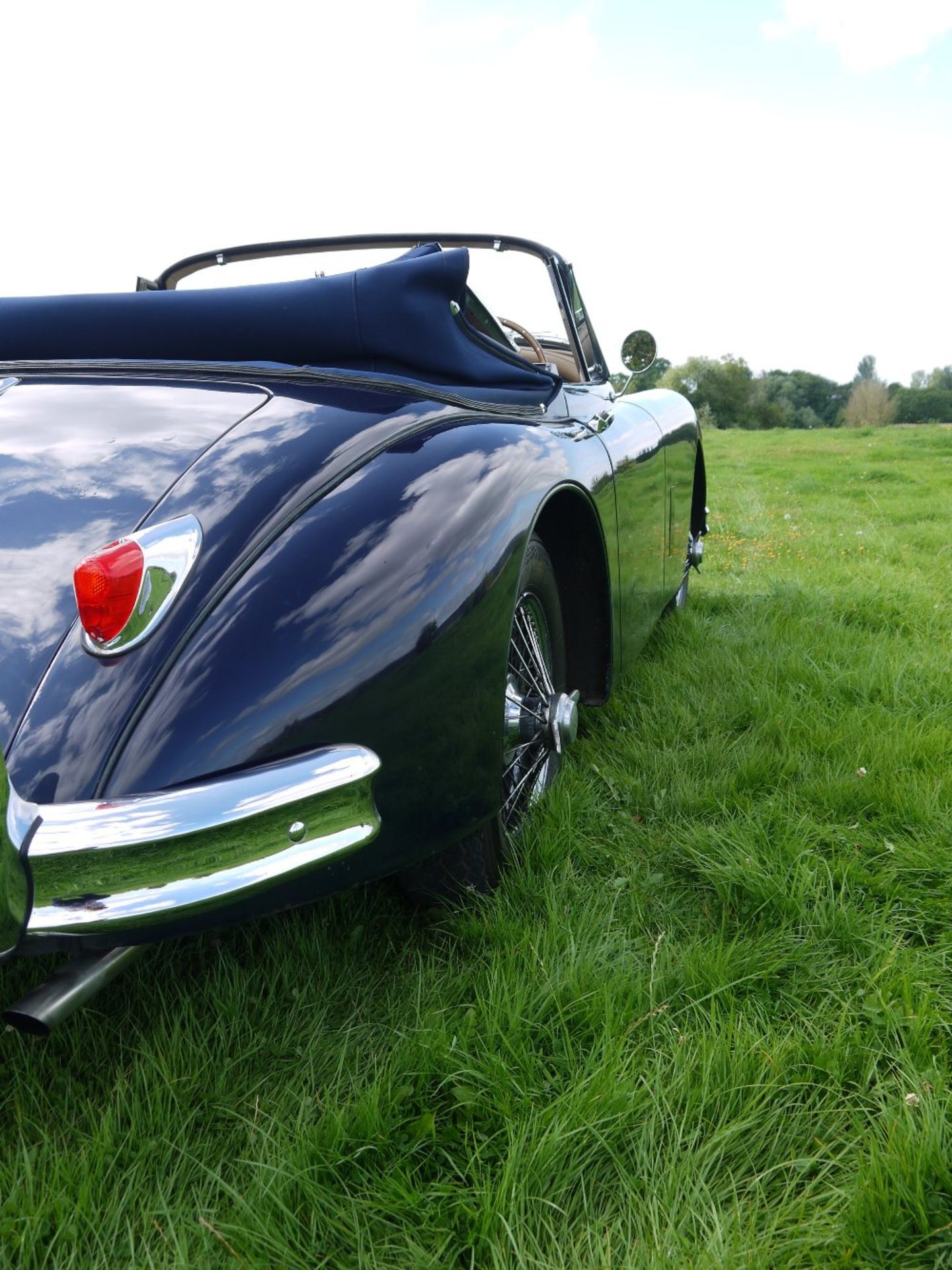 1958 JAGUAR XK150 DROPHEAD COUPE Registration Number: SSU 260 Chassis Number: S837226 Recorded - Image 13 of 26