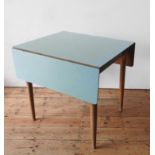 A RETRO DROP-LEAF FORMICA TOP KITCHEN TABLE, 77x 81 x 69 cm