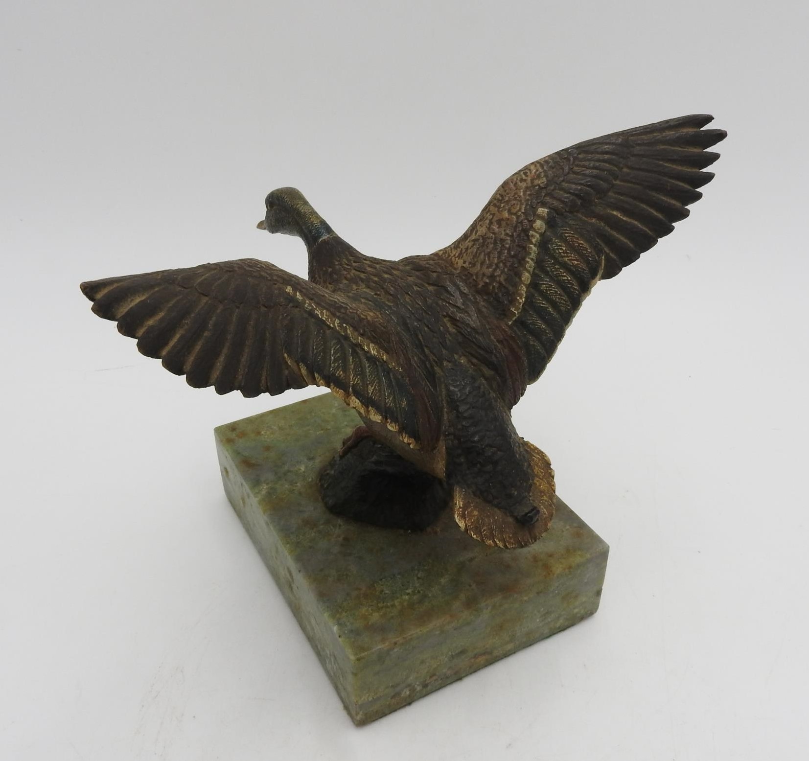 AN AUSTRIAN COLD PAINTED BRONZE DUCK FIGURE, on marble plinth, 13 x 13 cm - Image 3 of 3