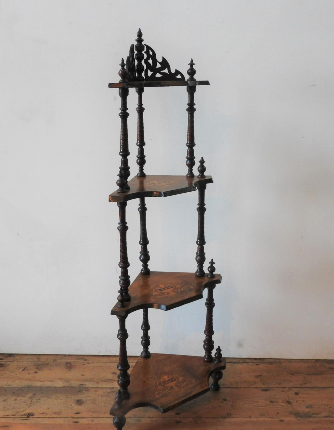 A VICTORIAN WALNUT 4-TIER MARQUETRY INLAID CORNER WHATNOT, 140cm high, with twist supports and - Image 2 of 2