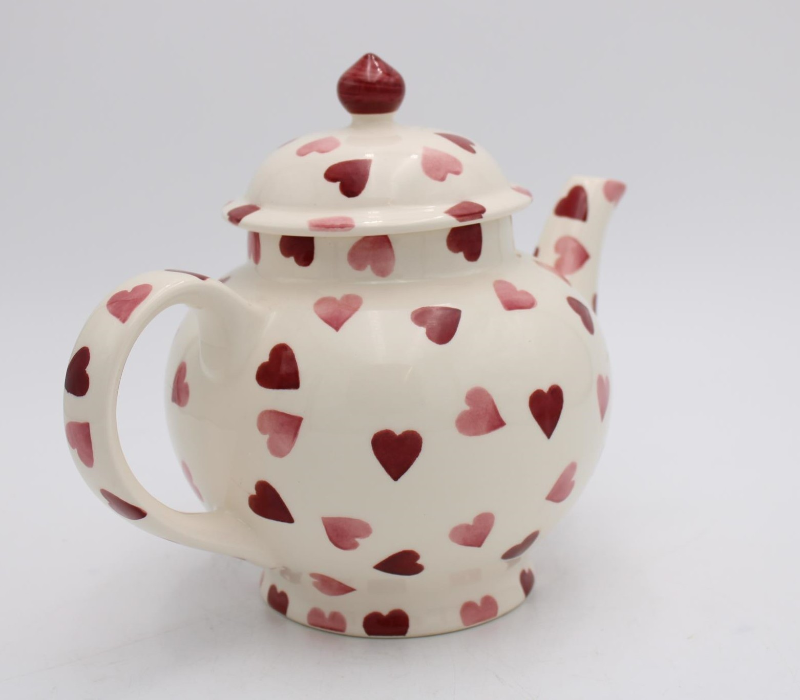 AN EMMA BRIDGEWATER HEART DECORATED 'TEA FOR TWO' TEAPOT IN ORIGINAL BOX, 20cm high - Image 4 of 5