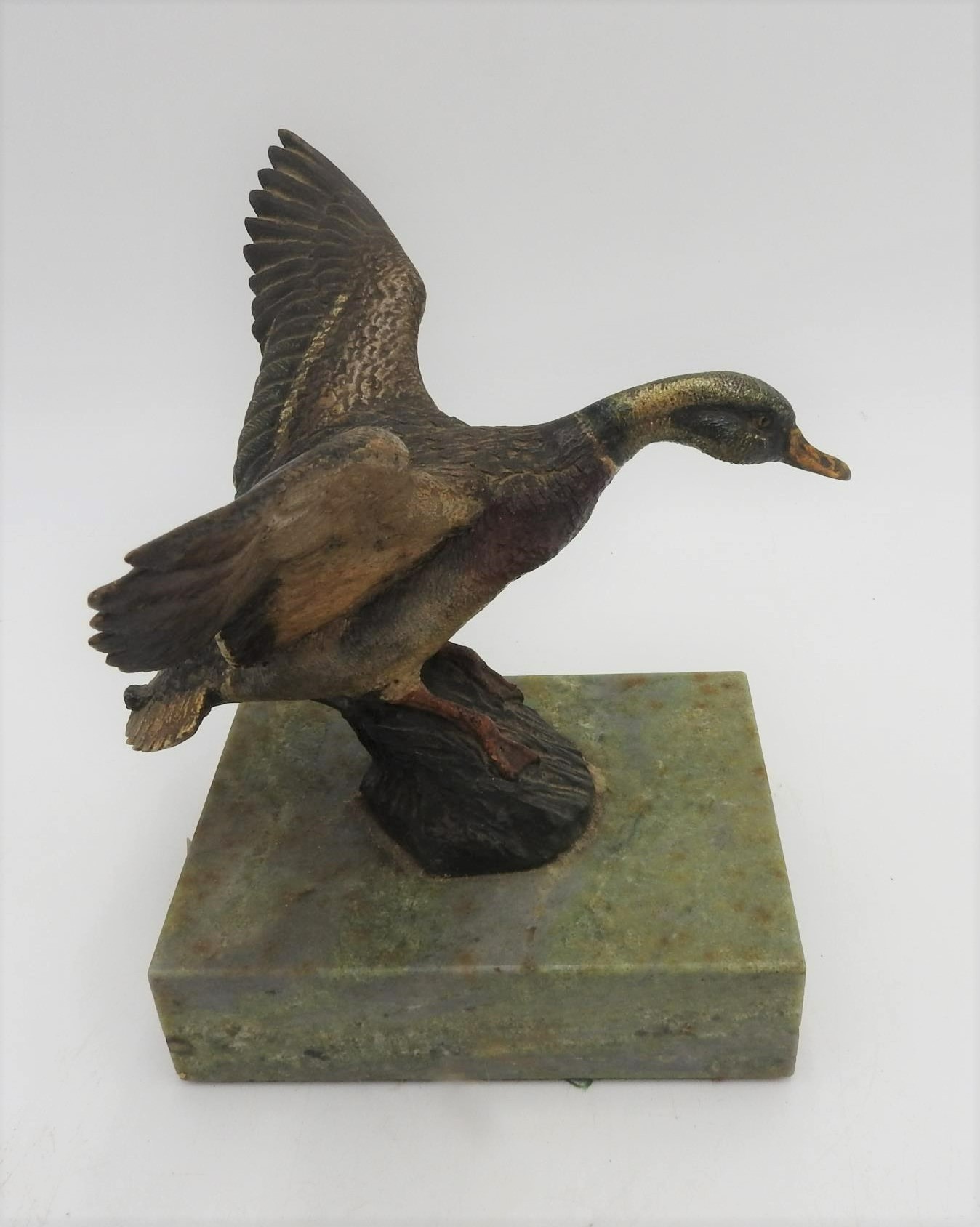 AN AUSTRIAN COLD PAINTED BRONZE DUCK FIGURE, on marble plinth, 13 x 13 cm - Image 2 of 3