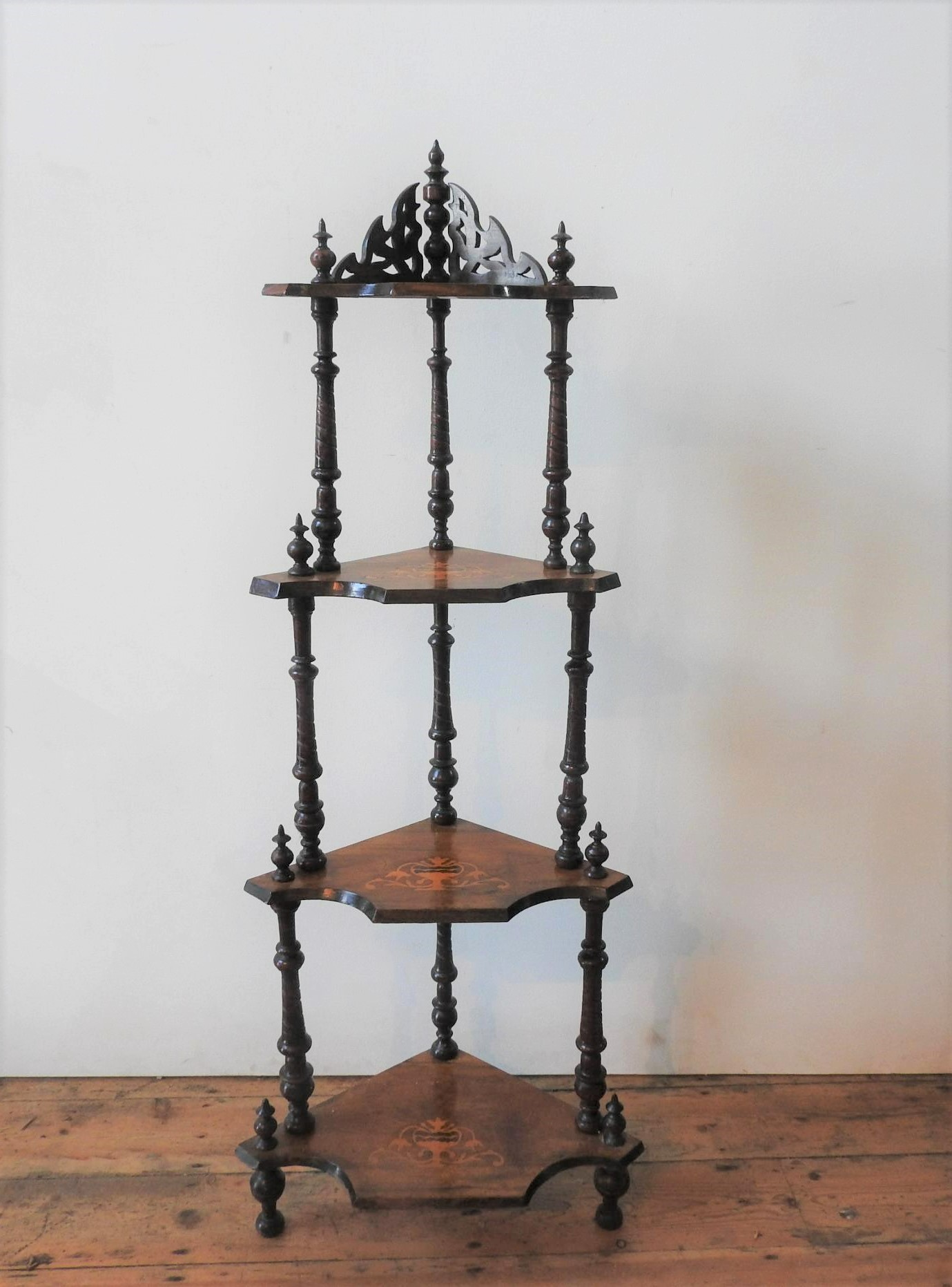 A VICTORIAN WALNUT 4-TIER MARQUETRY INLAID CORNER WHATNOT, 140cm high, with twist supports and