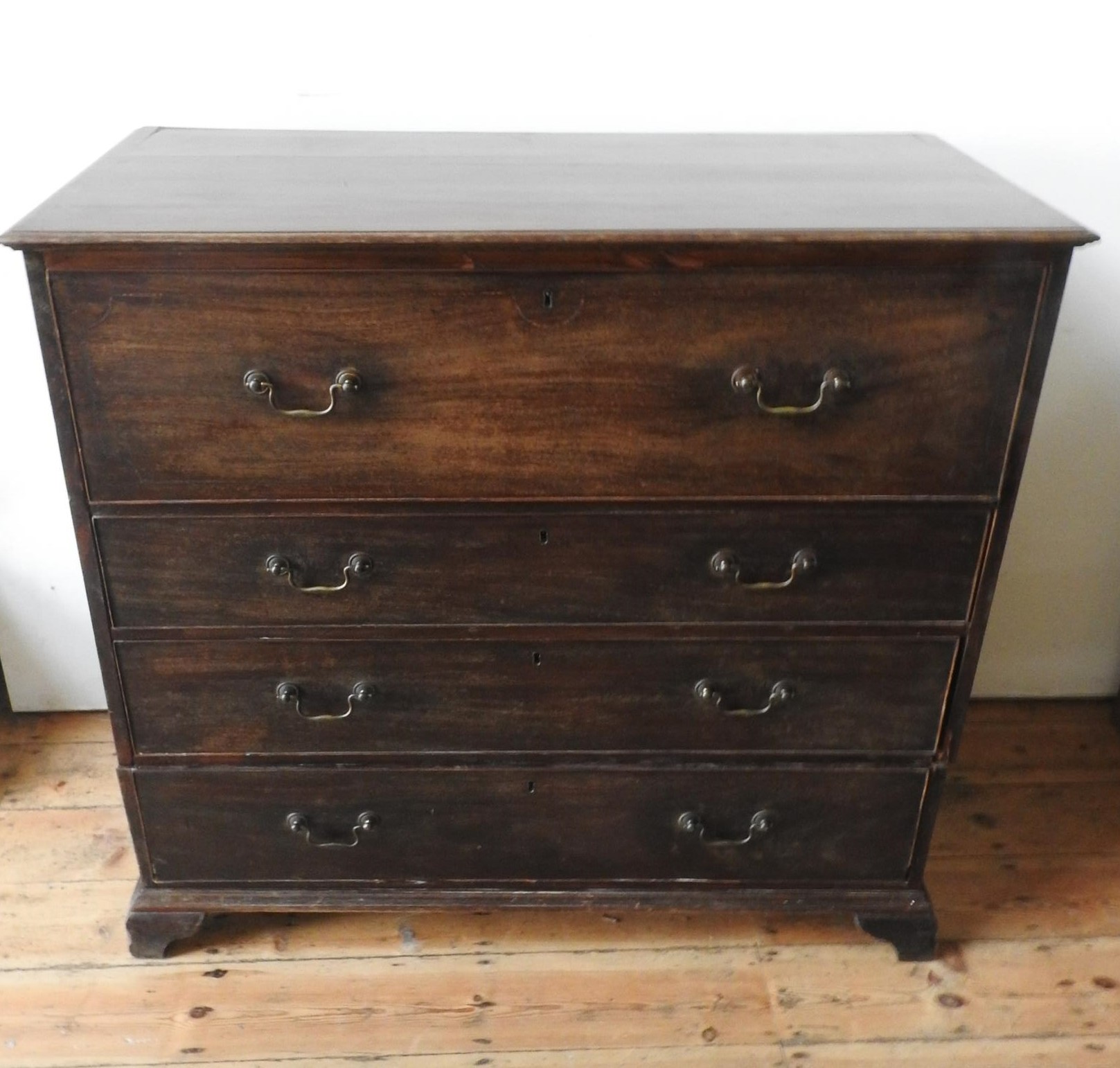 A 19th CENTURY MAHOGANY SECRETAIRE CHEST ON BRACKET FEET, the drop-front top drawer fitted with - Image 4 of 4