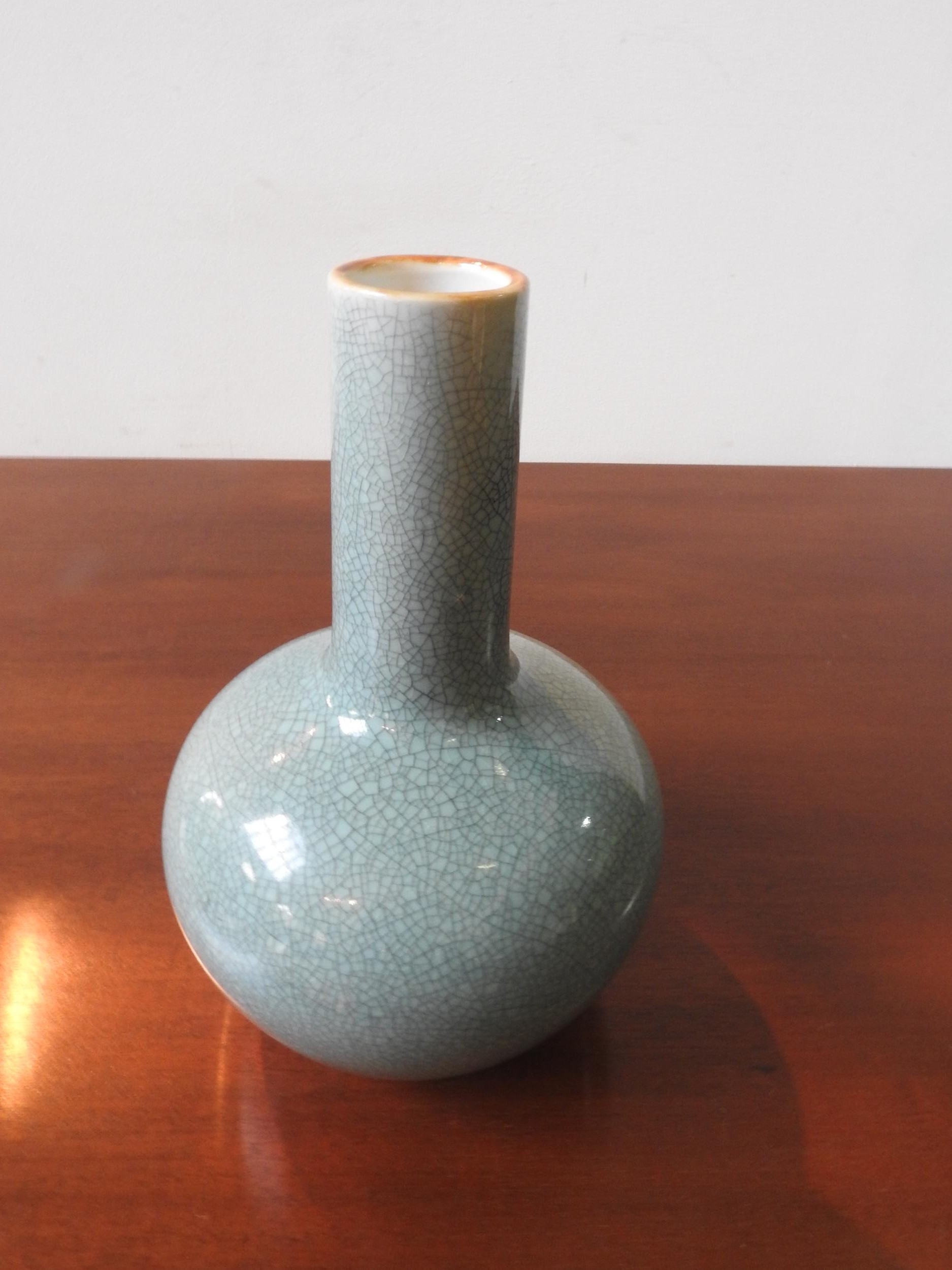 CRACKLE GLAZE VASE