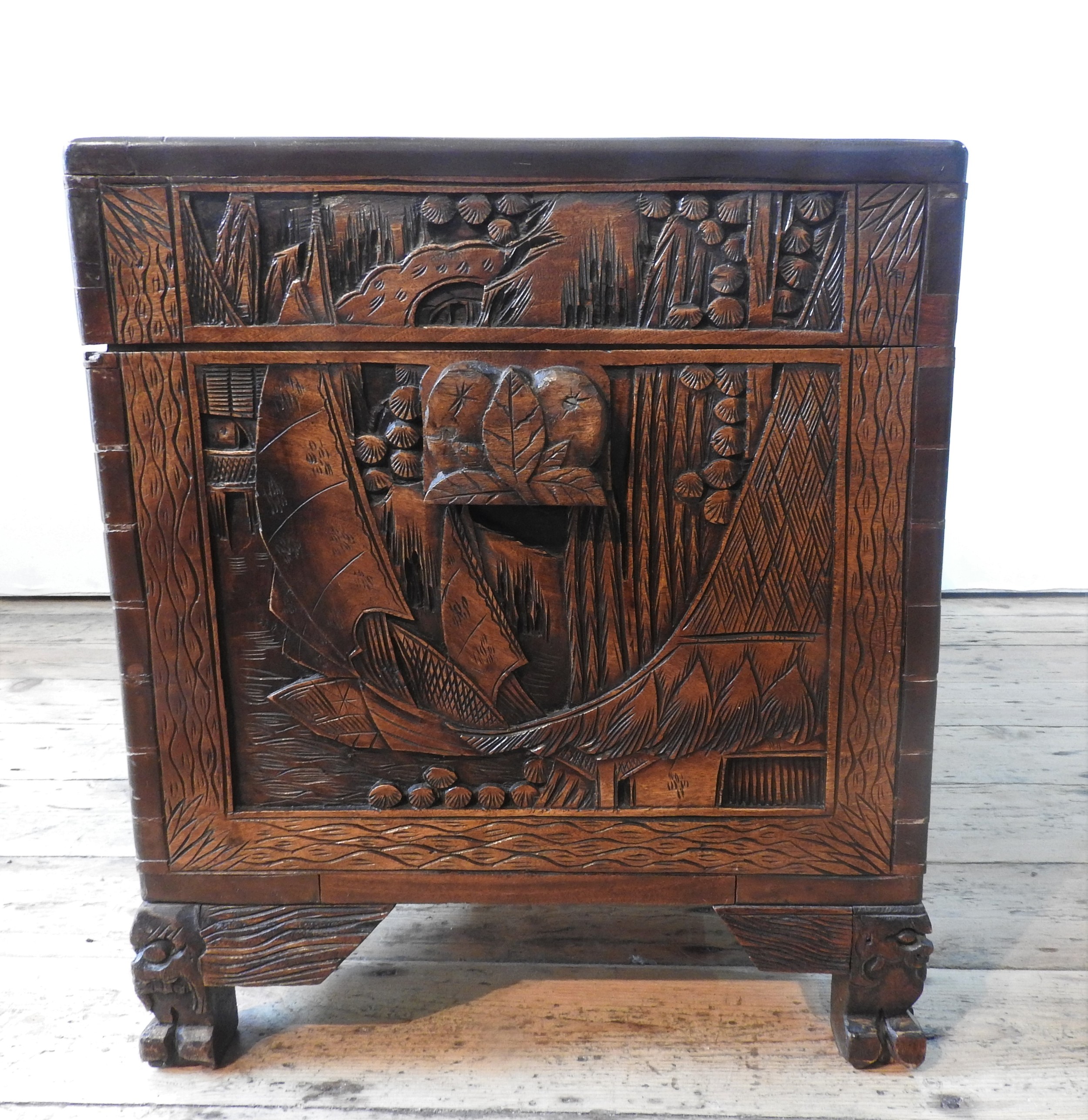 AN ORNATE CARVED CAMPHORWOOD BLANKET CHEST , with two carved handles and claw feet,  62 x 98 x 54 cm - Image 3 of 4