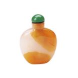 AGATE MINIATURE SNUFF BOTTLE QING DYNASTY, 19TH CENTURY the polished stone of flattened ovoid
