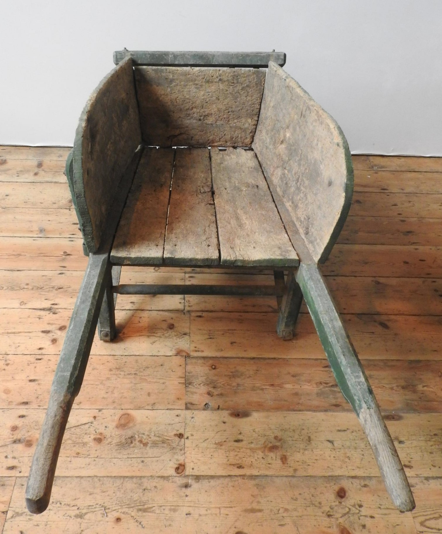 A FRENCH RUSTIC GREEN PAINTED WHEELBARROW, the original wheel replaced with a later addition, 63 x - Image 3 of 3