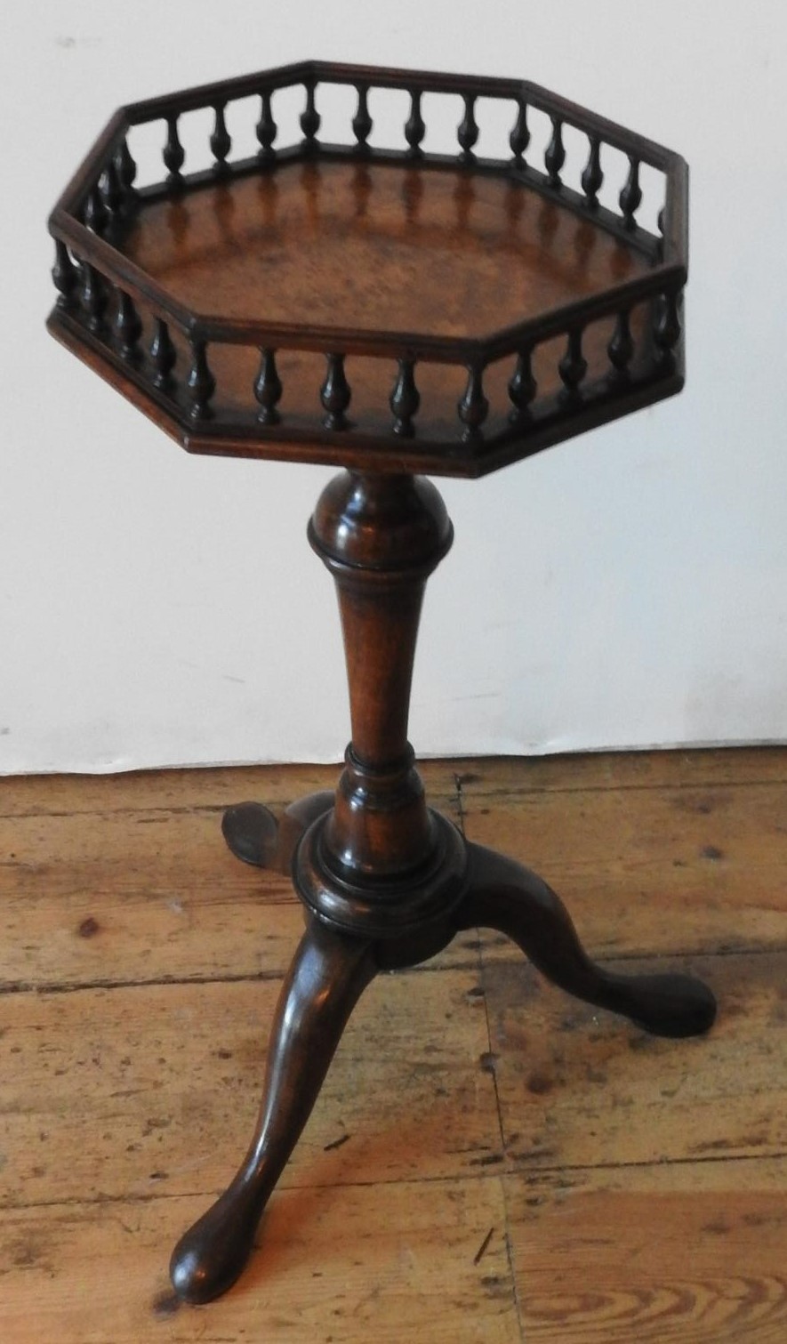 A 19TH CENTURY WALNUT TRIPOD TABLE WITH GALLERY EDGED OCTAGONAL TOP, with a tapered turned - Image 3 of 3