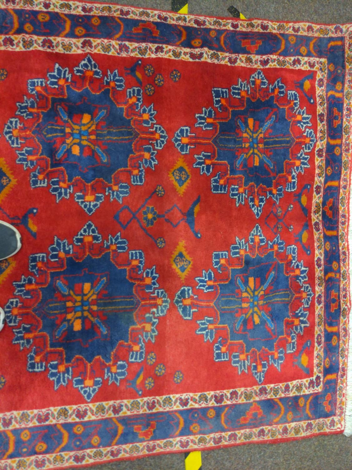 Ushak style star pattern rug. W120cm L261cm  - Image 4 of 5