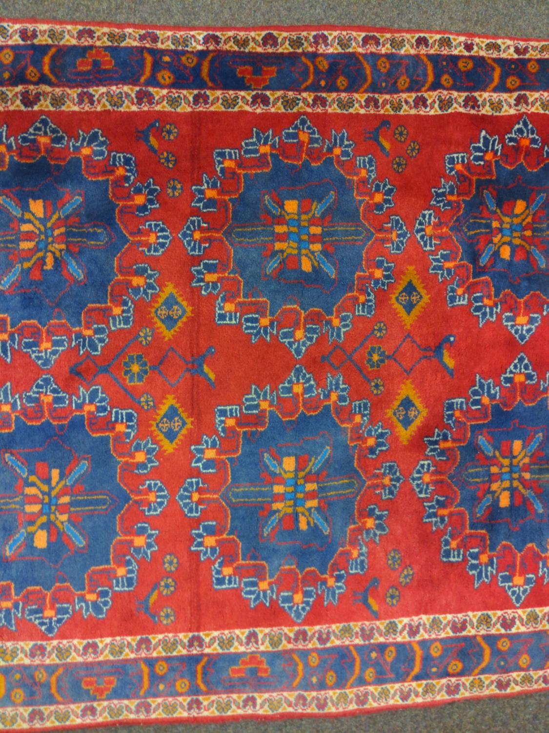 Ushak style star pattern rug. W120cm L261cm  - Image 3 of 5
