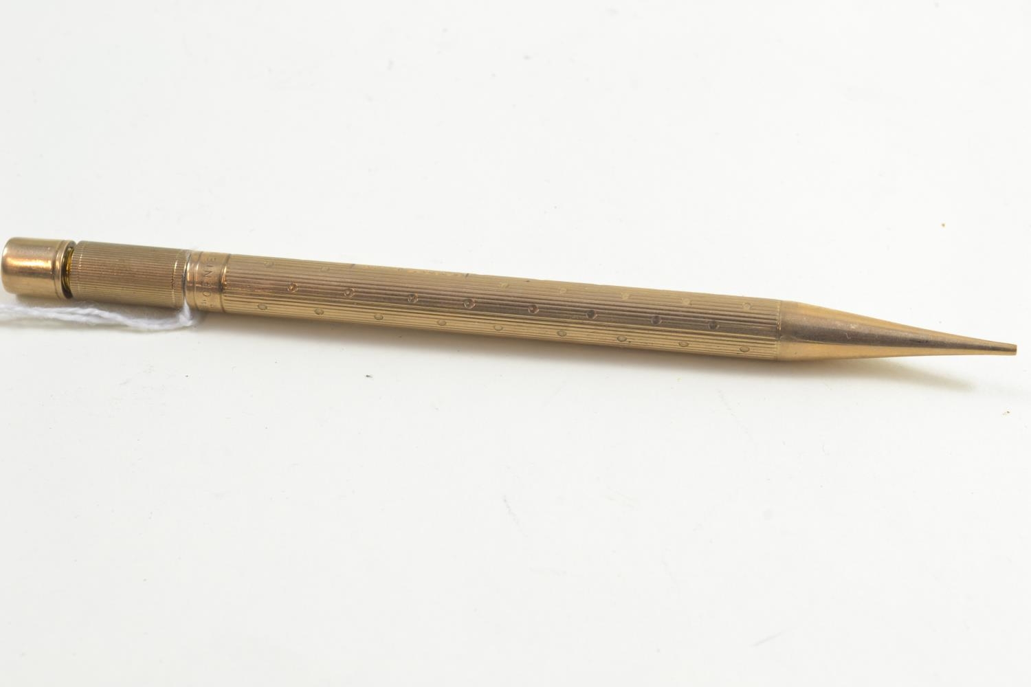 9ct gold cased propelling pencil, maker Sampson Mordan & Co, London, with metal internals, length 13