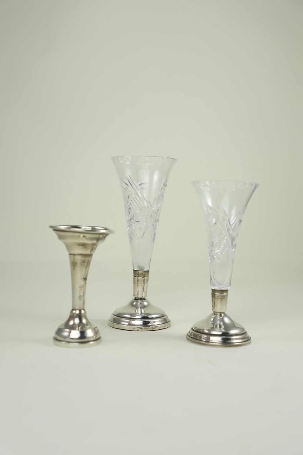 Two silver & glass vases, maker B & Co, Birmingham 1961, tallest 19cm high, glass stalks removable, 