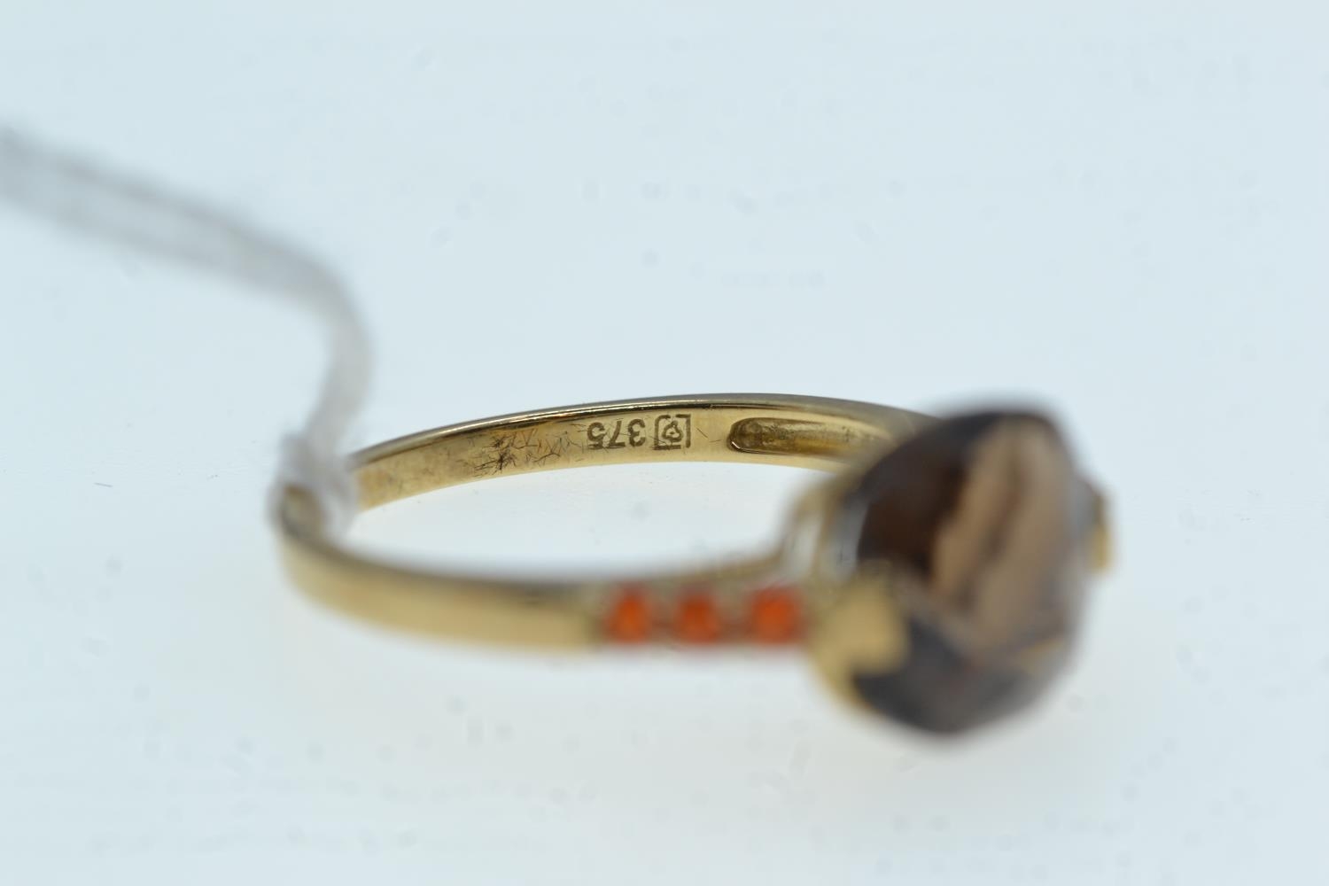 9ct gold & gemstone ring, size R, 2.85 grams  - Image 4 of 4