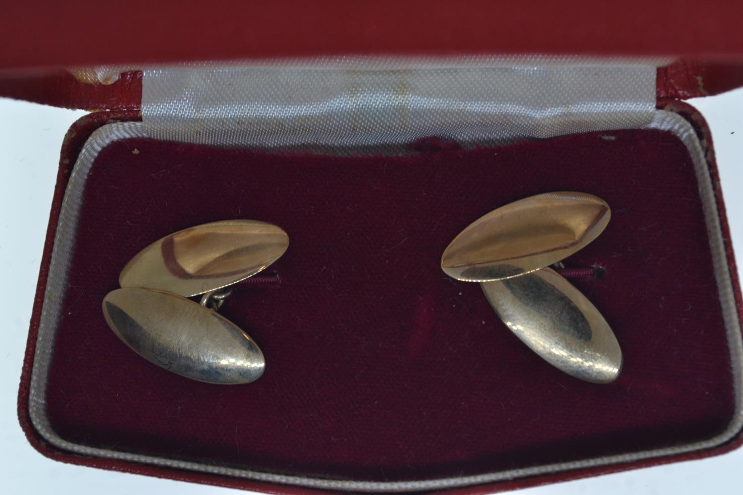 Pair of 9ct gold cufflinks, gross weight 3.27 grams 