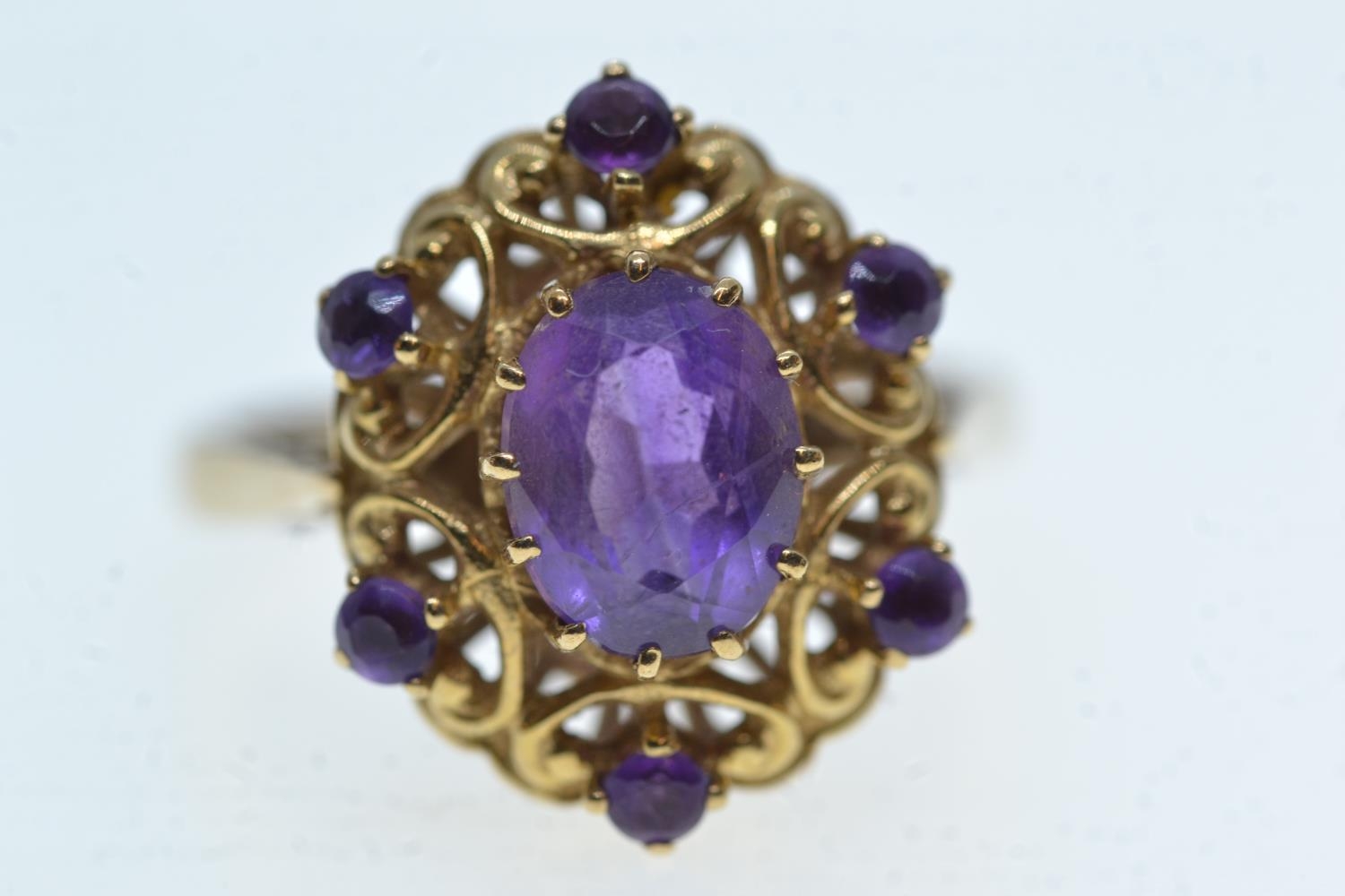 9ct gold & amethyst ring & earrings set, ring size P, gross weight 7.55 grams  - Image 4 of 7