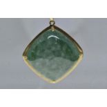 9ct gold &amp; jade pendant, length including bale 40mm, 11.11 grams