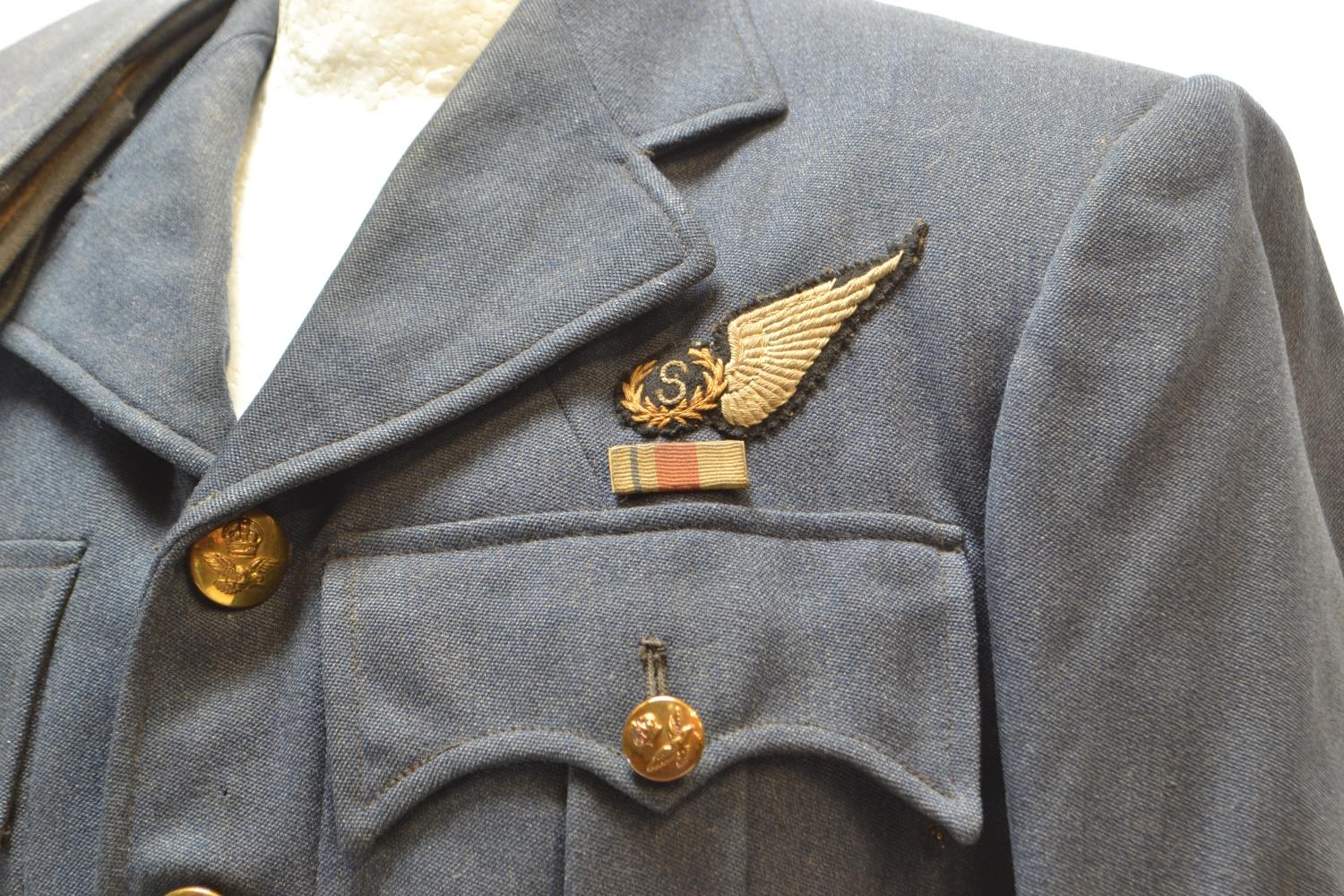 RAF warrant officers WW2 jacket with badges and beret.   - Image 3 of 5
