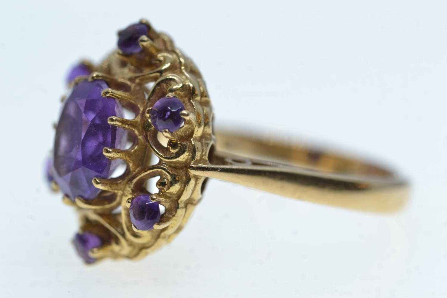 9ct gold & amethyst ring & earrings set, ring size P, gross weight 7.55 grams  - Image 5 of 7