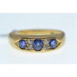 18ct gold, sapphire &amp; diamond ring, size M, 4.28 grams