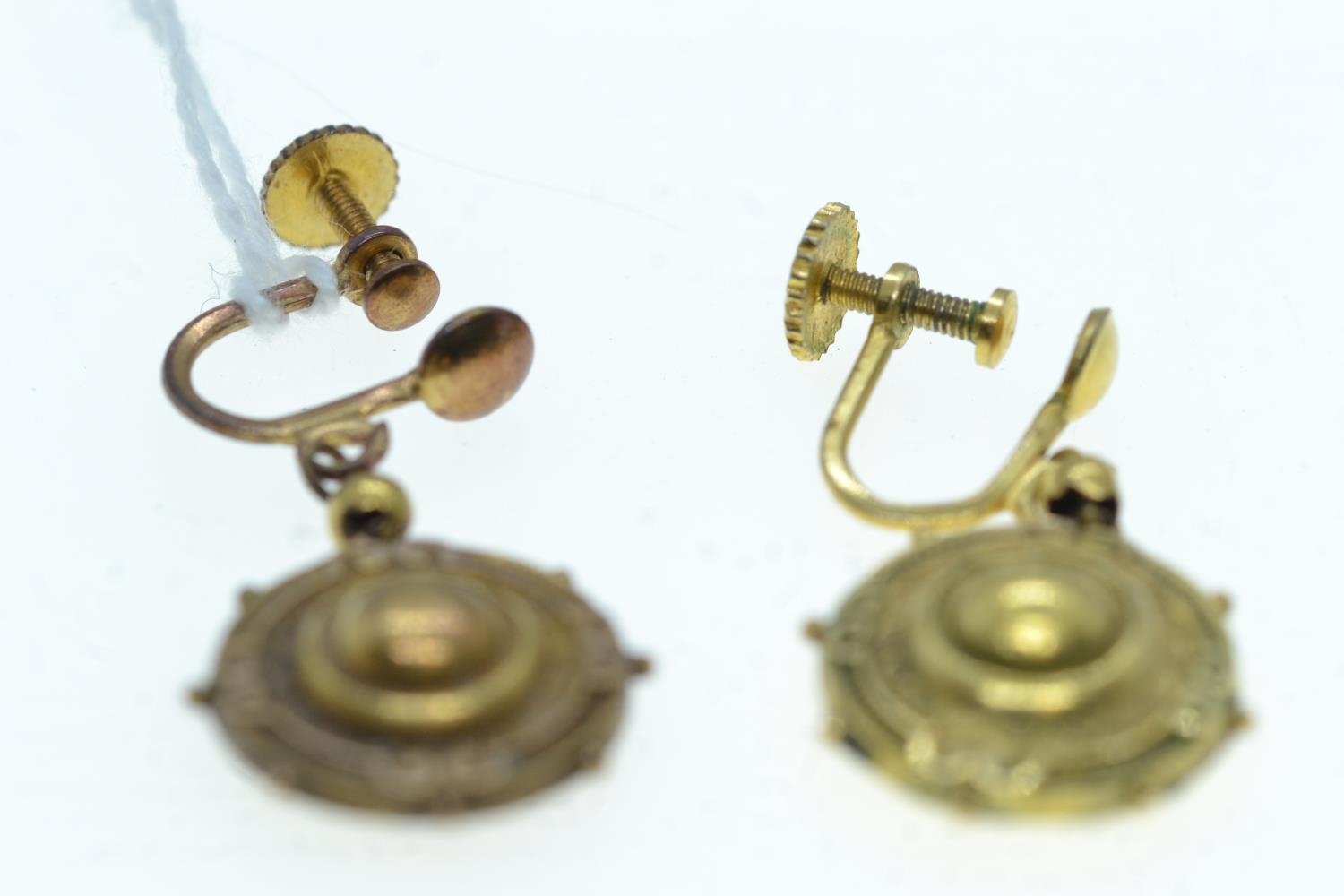 Pair of 15ct gold pendant earrings, screw clip fittings, length 35mm, gross weight 3.58 grams  - Image 2 of 4