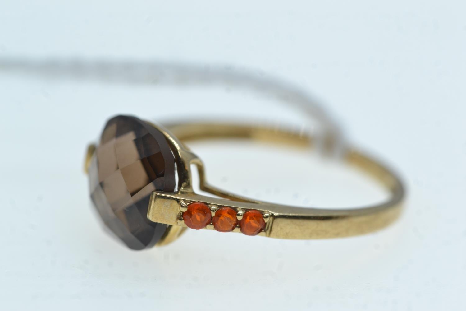 9ct gold & gemstone ring, size R, 2.85 grams  - Image 2 of 4