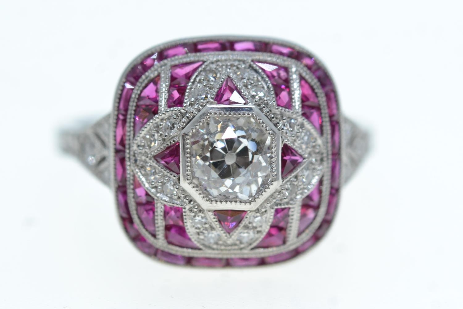Platinum, diamond & ruby ring, size M, 5.34 grams 