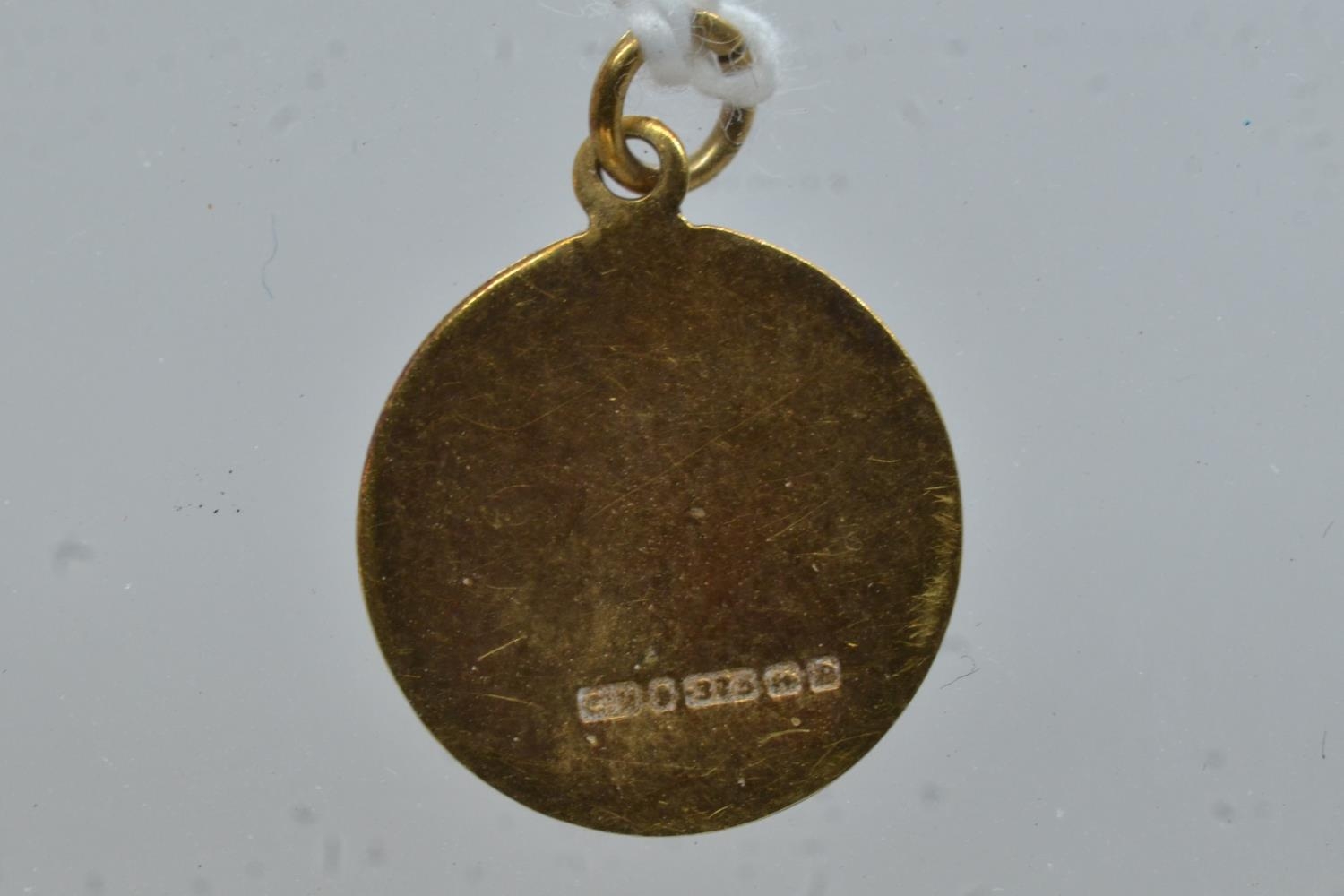 9ct gold St. Christopher medal pendant/charm, length including bale 20mm, 1.25 grams  - Image 2 of 3