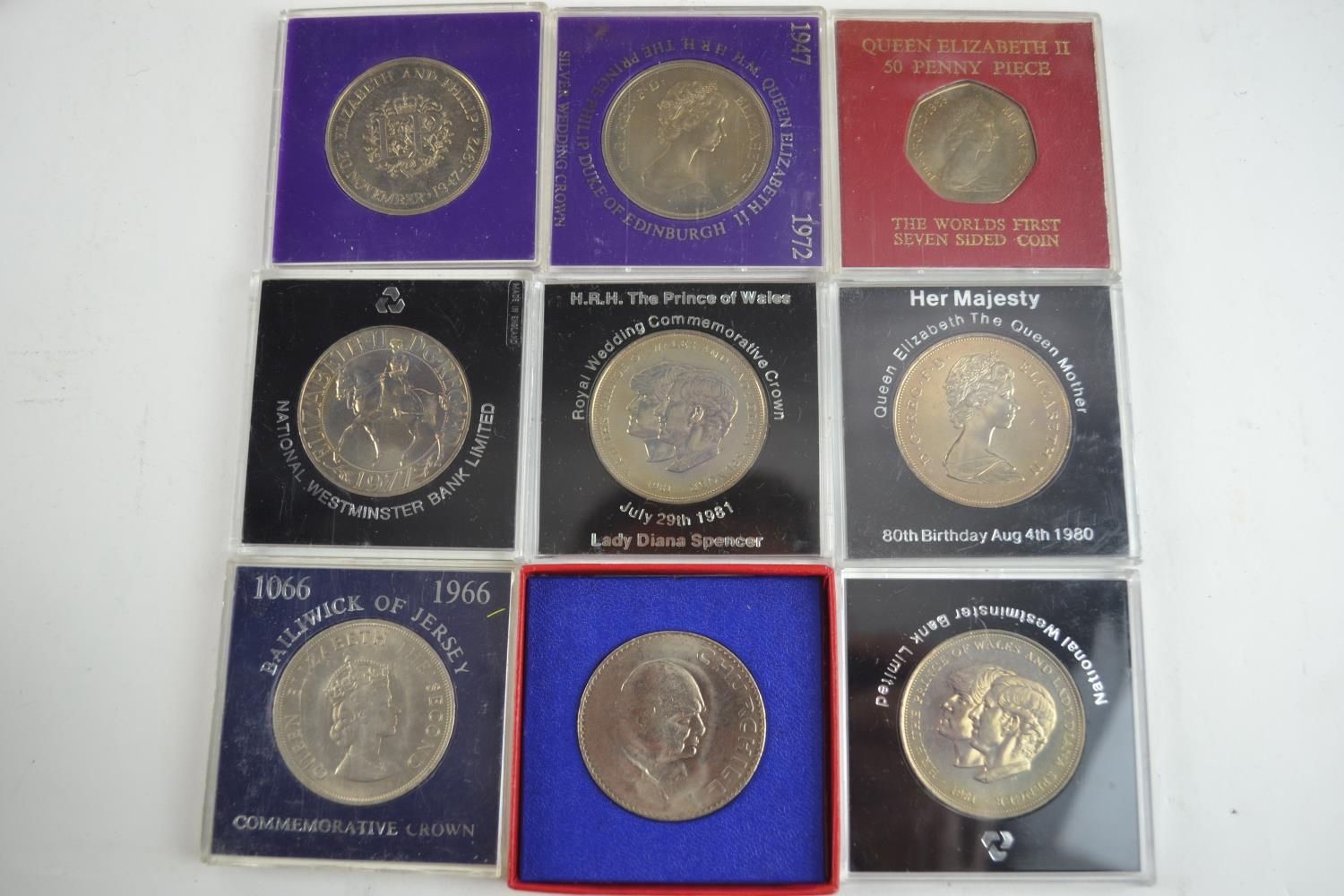 A collection of British coins, including commemorative crowns etc  - Image 5 of 5