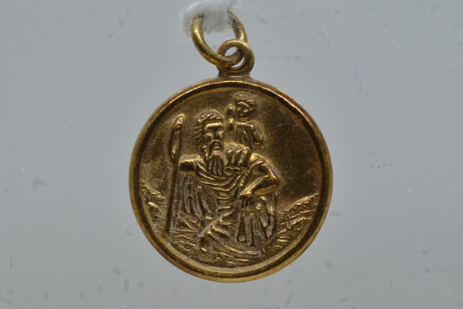 9ct gold St. Christopher medal pendant/charm, length including bale 20mm, 1.25 grams 