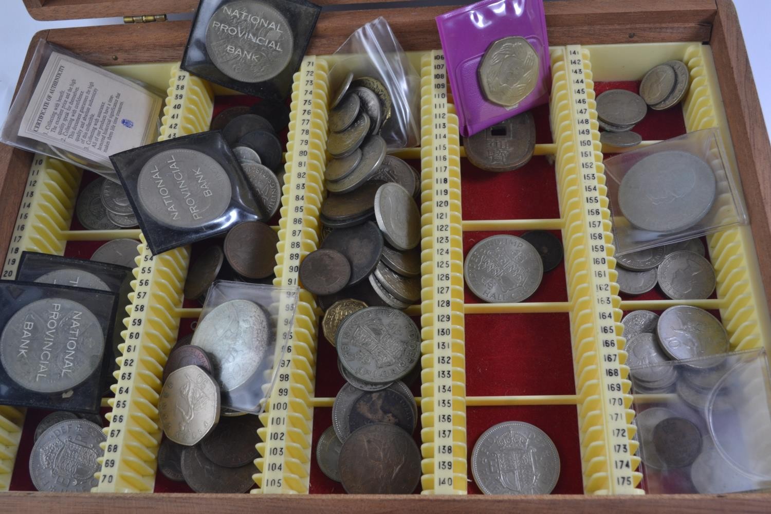 Slide box containing mostly British coins, including half crowns and commemorative  - Image 2 of 7