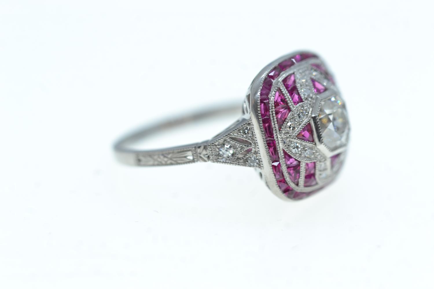 Platinum, diamond & ruby ring, size M, 5.34 grams  - Image 3 of 5