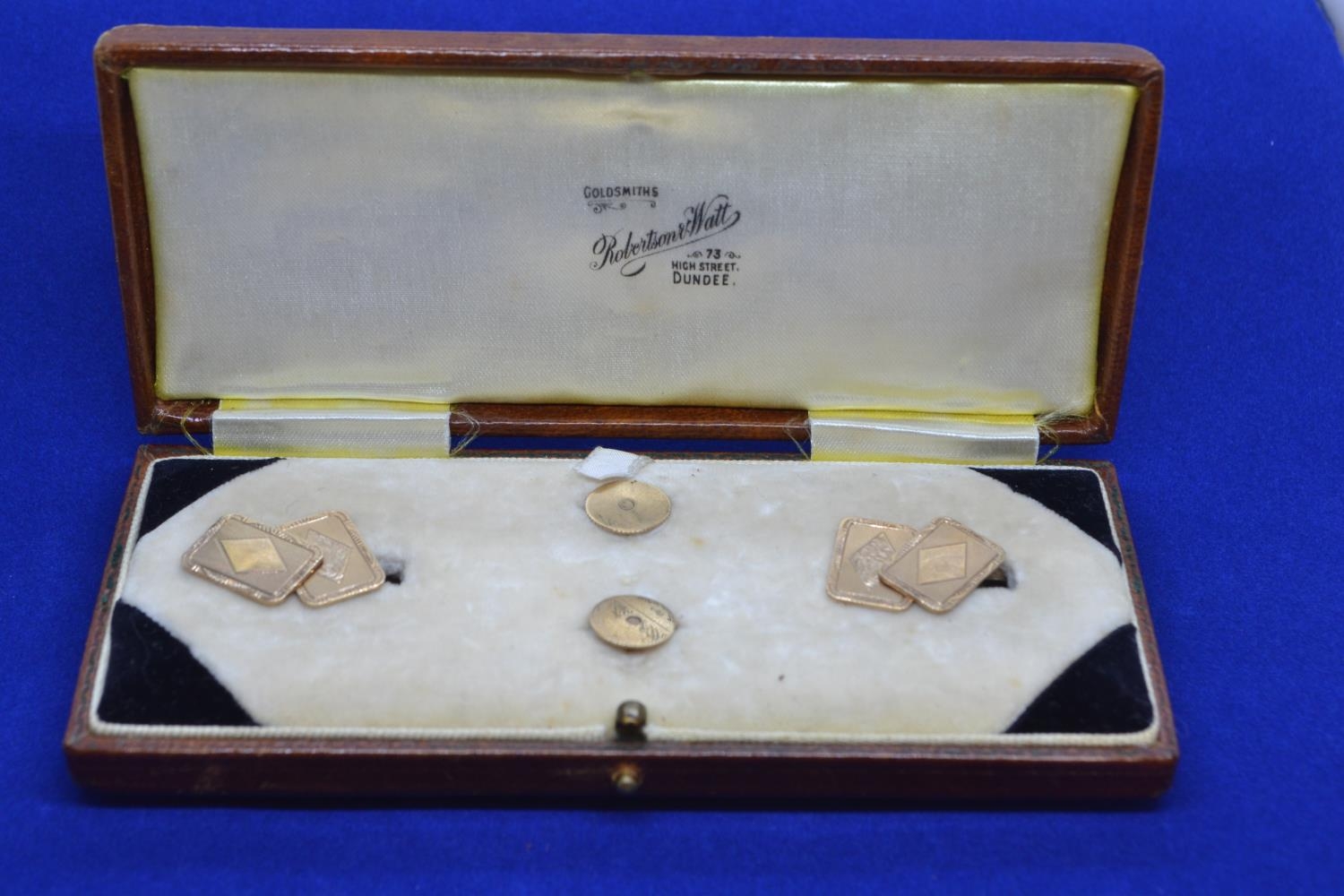 Cased set of 9ct gold pair of cufflinks & two buttons, gross weight 8 grams 