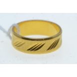 22ct gold band, size Q1/2, 7.05 grams