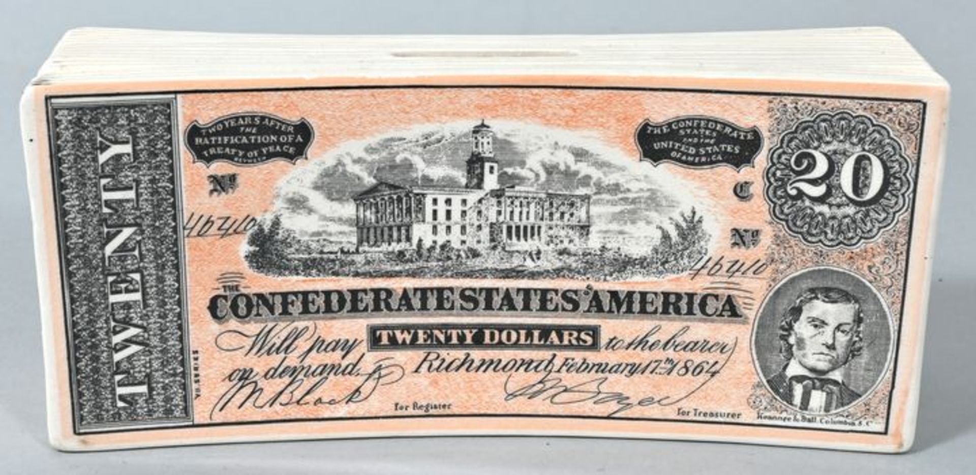 Spardose 20 USD, USA, 19./20. Jh.Steingut, Kupferdruckdekor. In Form eines Geldscheinbündels