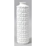 Vase, Meissen, 1960er JahreModell L. Zepner. Porzellan, weiß, Reliefstruktur. Wandung min. b