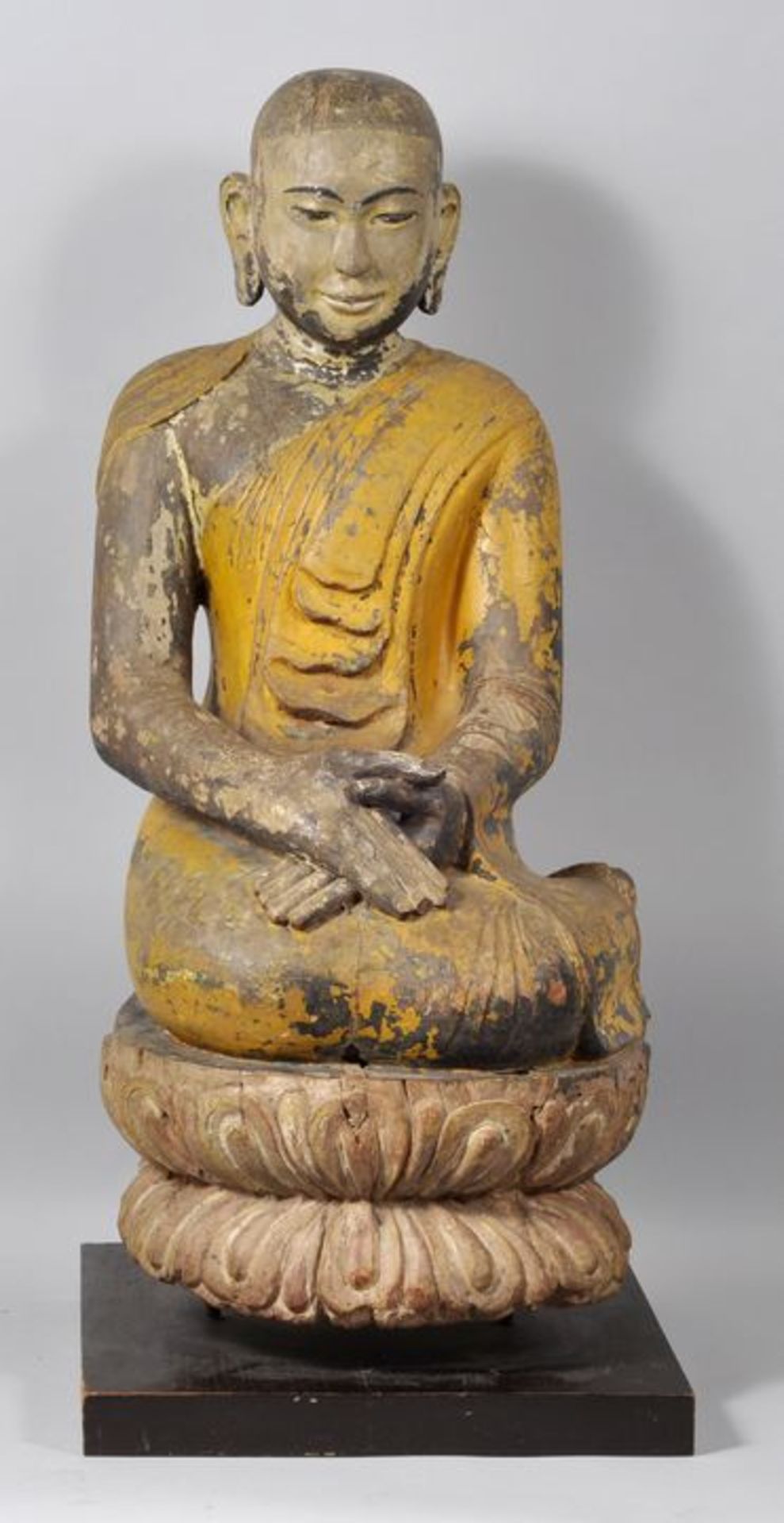 Figur des Maudgalyayana, Musterschüler Buddhas, Birma, 19. Jh. oder früherHolz, geschnitzt,